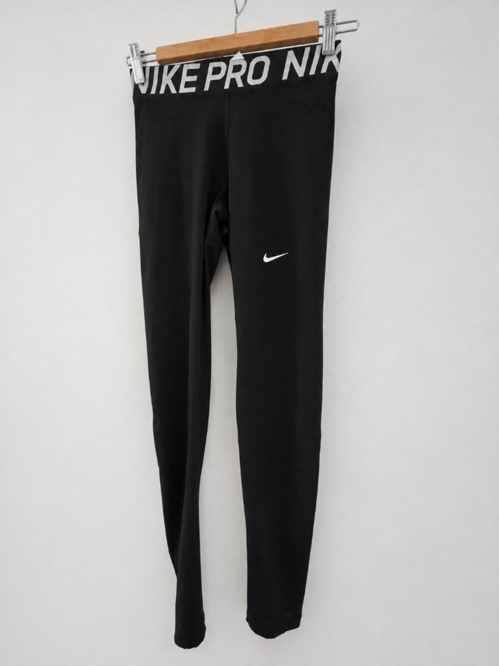 New Nike Pro Black, High Waisted Full Length Authentic Leggings size M